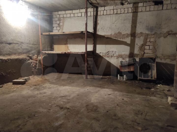 Гараж, > 30 м²