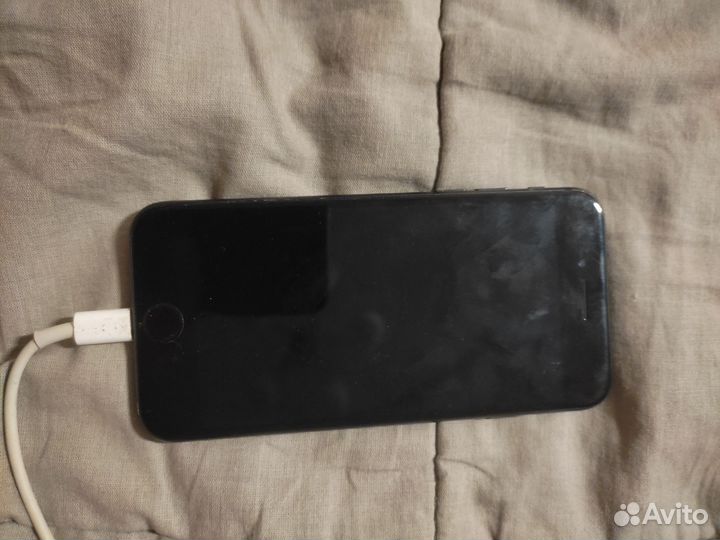 Телефон iPhone 7 128gb