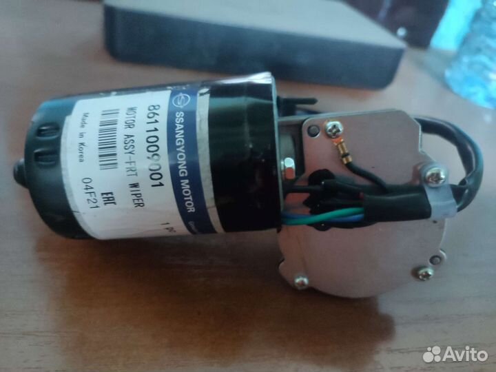 Моторчик стеклооч. передний Ssang Yong Kyron