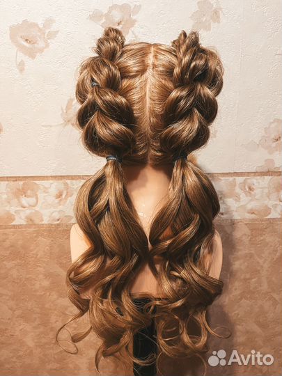 Локоны, прически