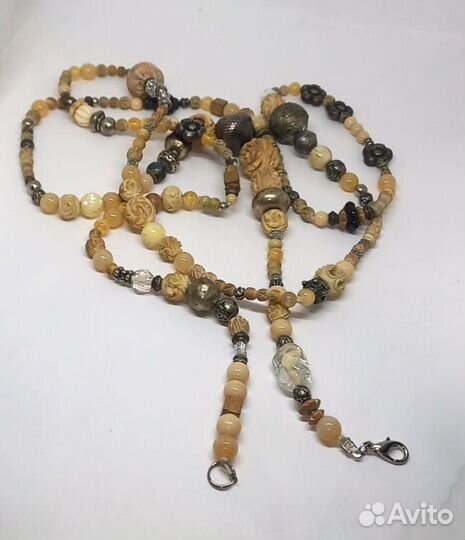 Колье - Кость Резьба - Опаловое Стекло - Винтаж