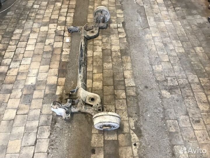 Балка подвески задняя Renault Symbol Clio K7JA700