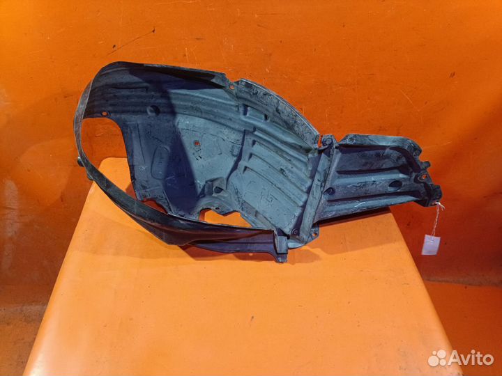 Подкрылок Subaru Impreza GJ6 передний правый