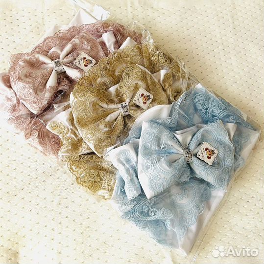 Уголок с бантом на выписку