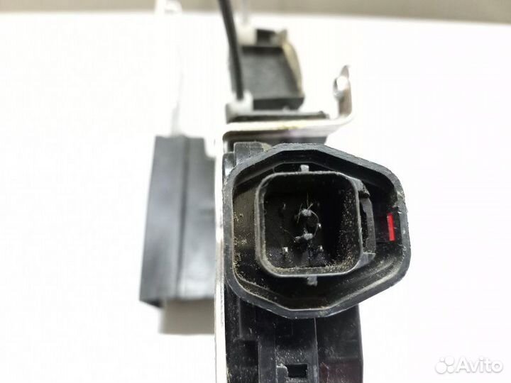 Замок двери передний правый Kia Rio 2 2011