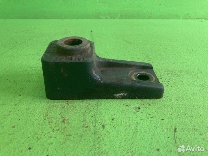 Кронштейн амортизатора кабины iveco stralis