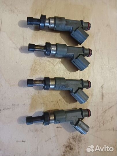 Форсунки Тойота двигатель 2trfe