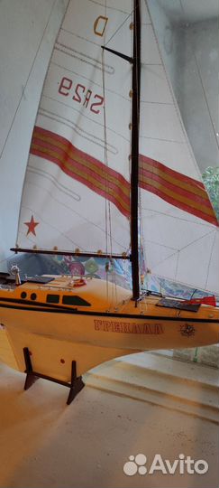 Радиоуправляемая яхта