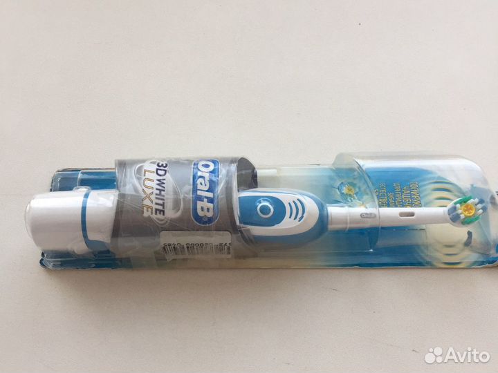 Электрическая зубная щётка Oral-B