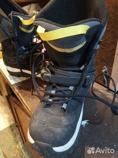 Сноубордические ботинки 31см