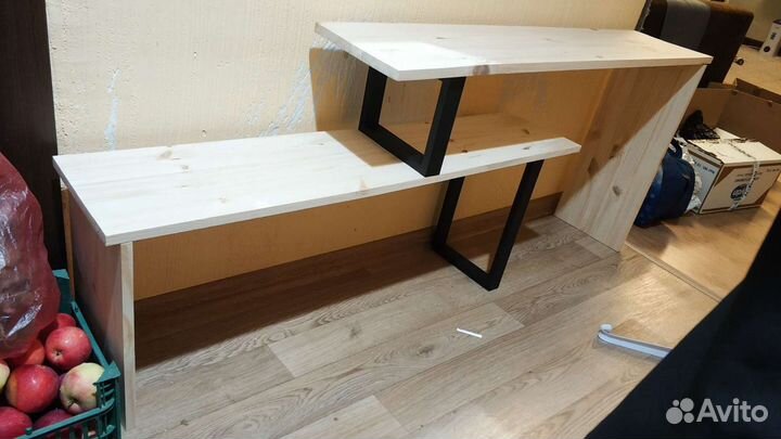 Полка/подставка/мини-стеллаж в прихожую