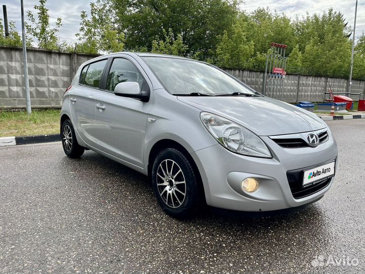 Hyundai i20 1.4 AT, 2010, 83 300 км