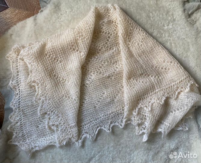 Платок белый из натурального козьего пуха 110х110