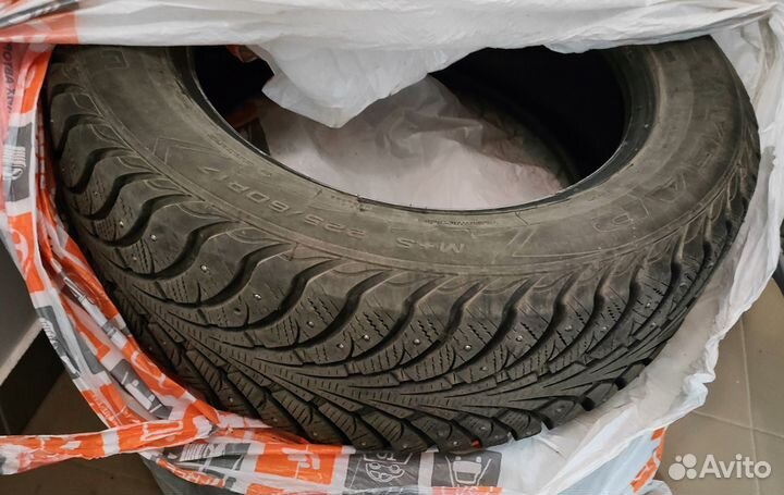 Goodyear UltraGrip Extreme 225/60 R17