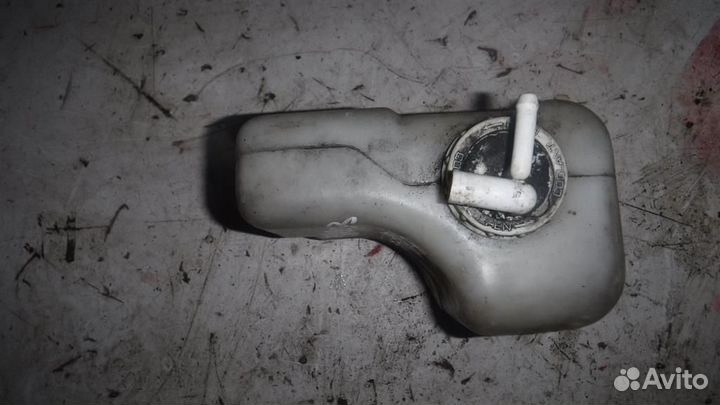 Бачок расширительный Mitsubishi Pajero III 1999-2