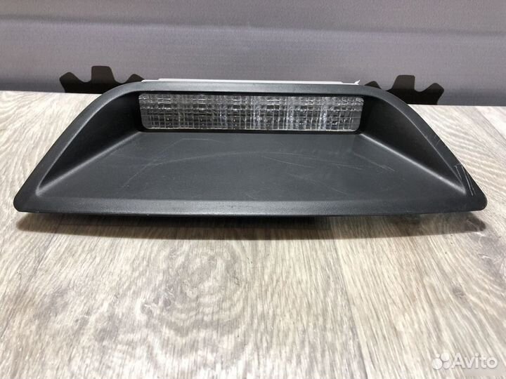 Стоп сигнал Nissan Almera G15