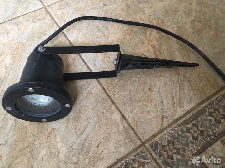 Светильник уличный грунтовый Blooma