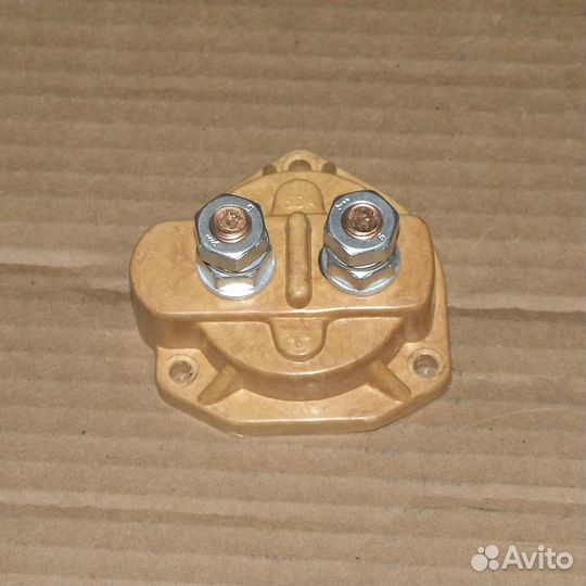 Крышка выключателя массы вк-860 (р/к с болтами) те