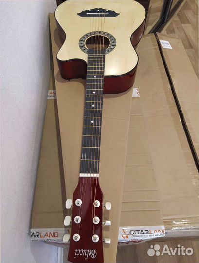 Акустическая гитара