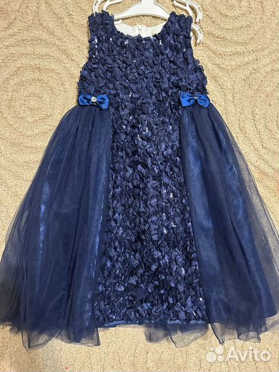 Нарядное платье