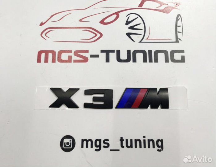 Шильдик X3M Black на BMW X3