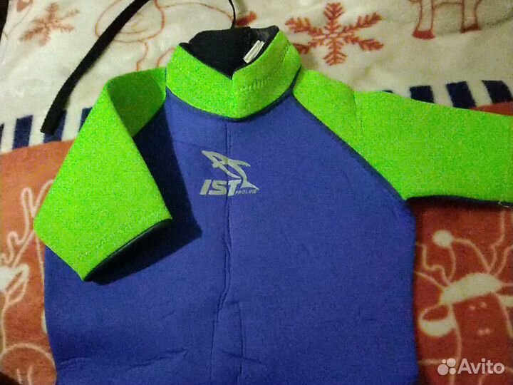 Для бассейна гидрокостюм