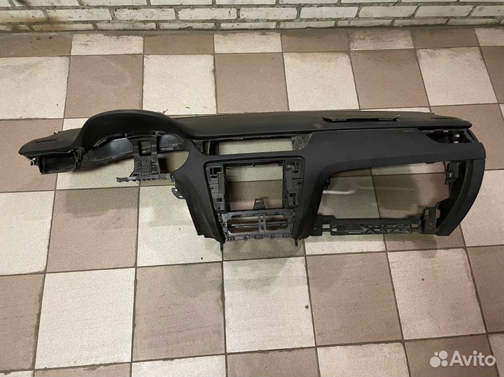 Остатки торпеды Skoda Octavia a7