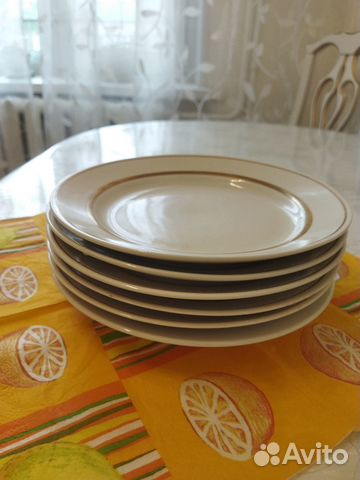 Тарелки столовые средние и глубокие