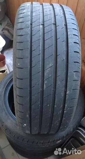 Goodyear EfficientGrip 225/45 R17 94W