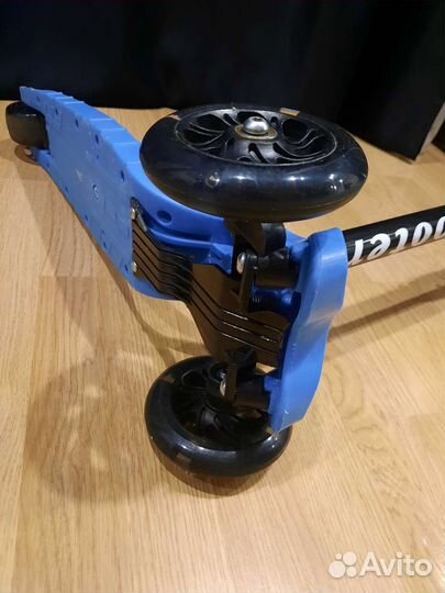 Стильный детский самокат складной 3-колёсный