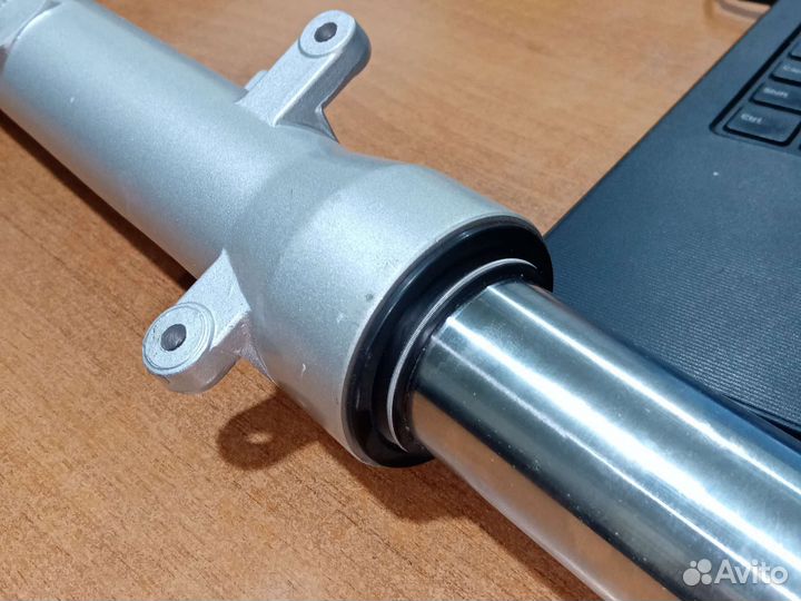 Амортизатор передний левый Racer RC200 Ranger