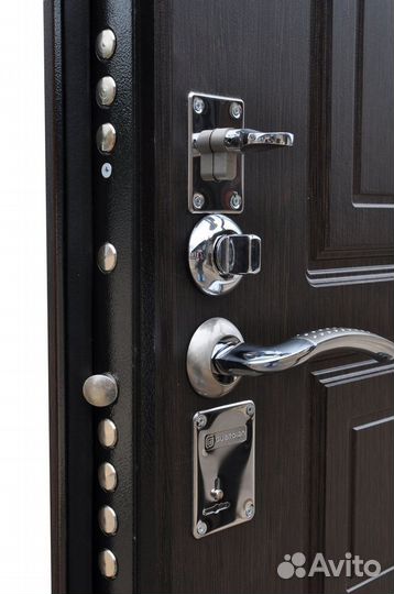 Входные металлические двери новые