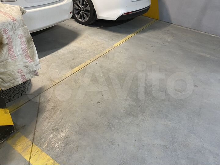 Машиноместо, 24 м²