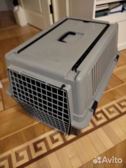 Контейнер для перевозки собак