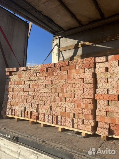 Кирпич красный