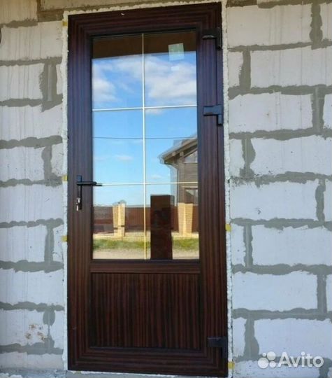 Входные двери пластиковые