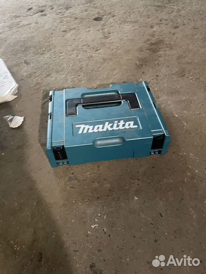 Кейс, зарядное устройство и акб Makita. Новые