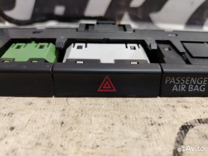 Блок кнопок Volkswagen Passat B8 2016