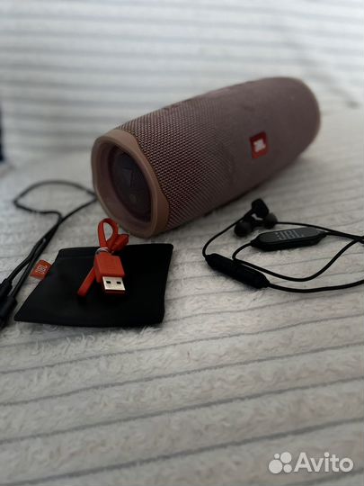 Колонка jbl charge 4