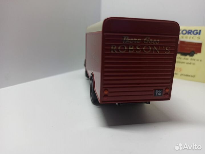 Коллекционная модель грузового автомобиля