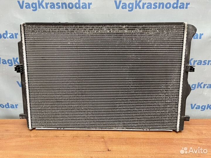 Радиатор основной VW Passat B8 Golf 7 Tiguan 2