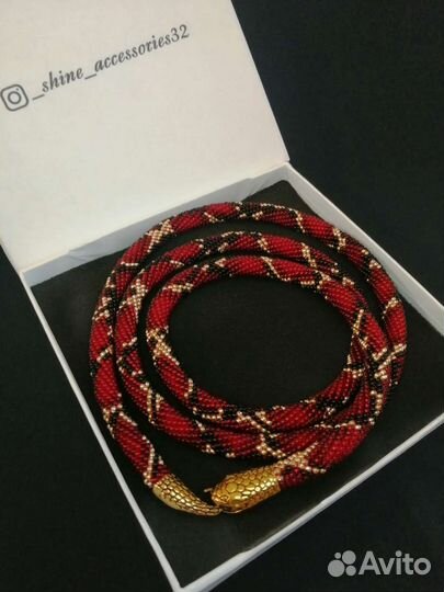 Колье из бисера