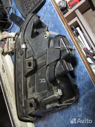 Фара передняя левая Audi А6 C5 2001-2004