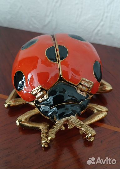 Шкатулка Фаберже Божья коровка
