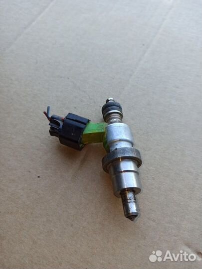 Форсунка Toyota Avensis 2.0, 2.4