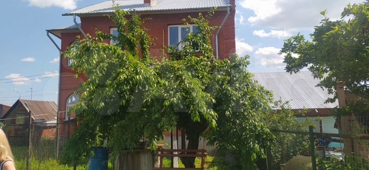 Дом 100 м² на участке 2,7 сот.