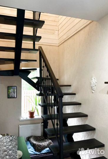 Прямая лестница на металлокаркасе