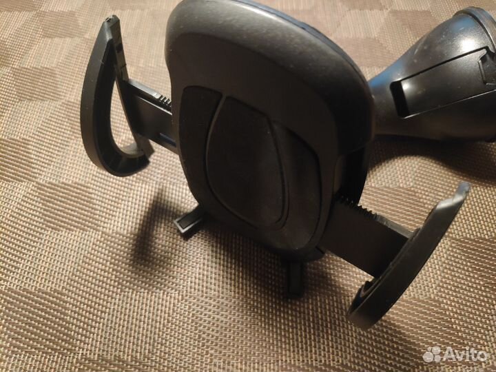 Держатель для телефона в машину