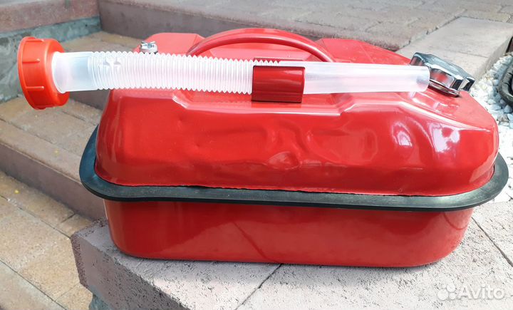 Канистра для бензина 10 л металлическая новая