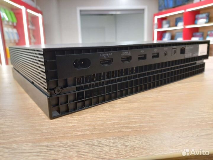 Игровая приставка Microsoft Xbox One X 1TB